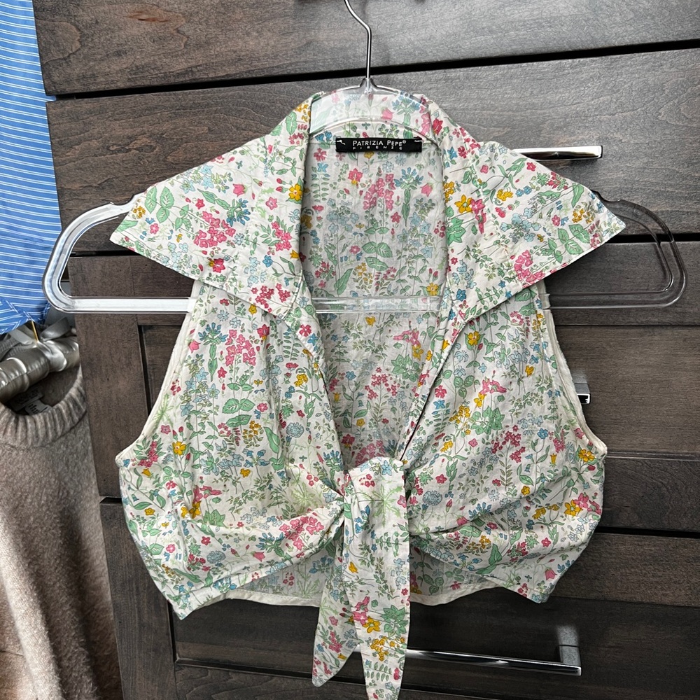 Floral Tie-Front Sleeveless Top